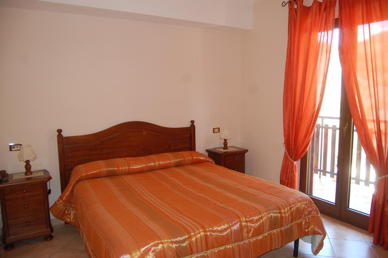 B&B La Tana Dell'Orso Villalago Exterior foto